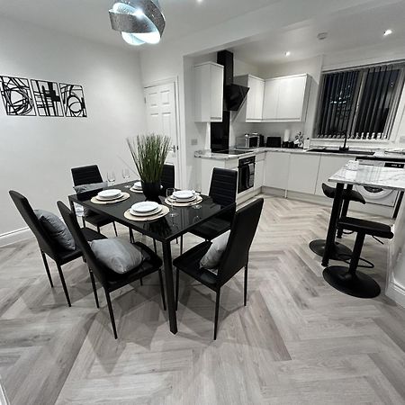 Lymer House - Stylish 3 Bedroom House In וולברהאמפטון מראה חיצוני תמונה