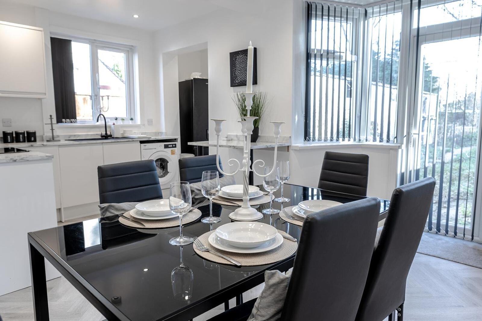 Lymer House - Stylish 3 Bedroom House In וולברהאמפטון מראה חיצוני תמונה